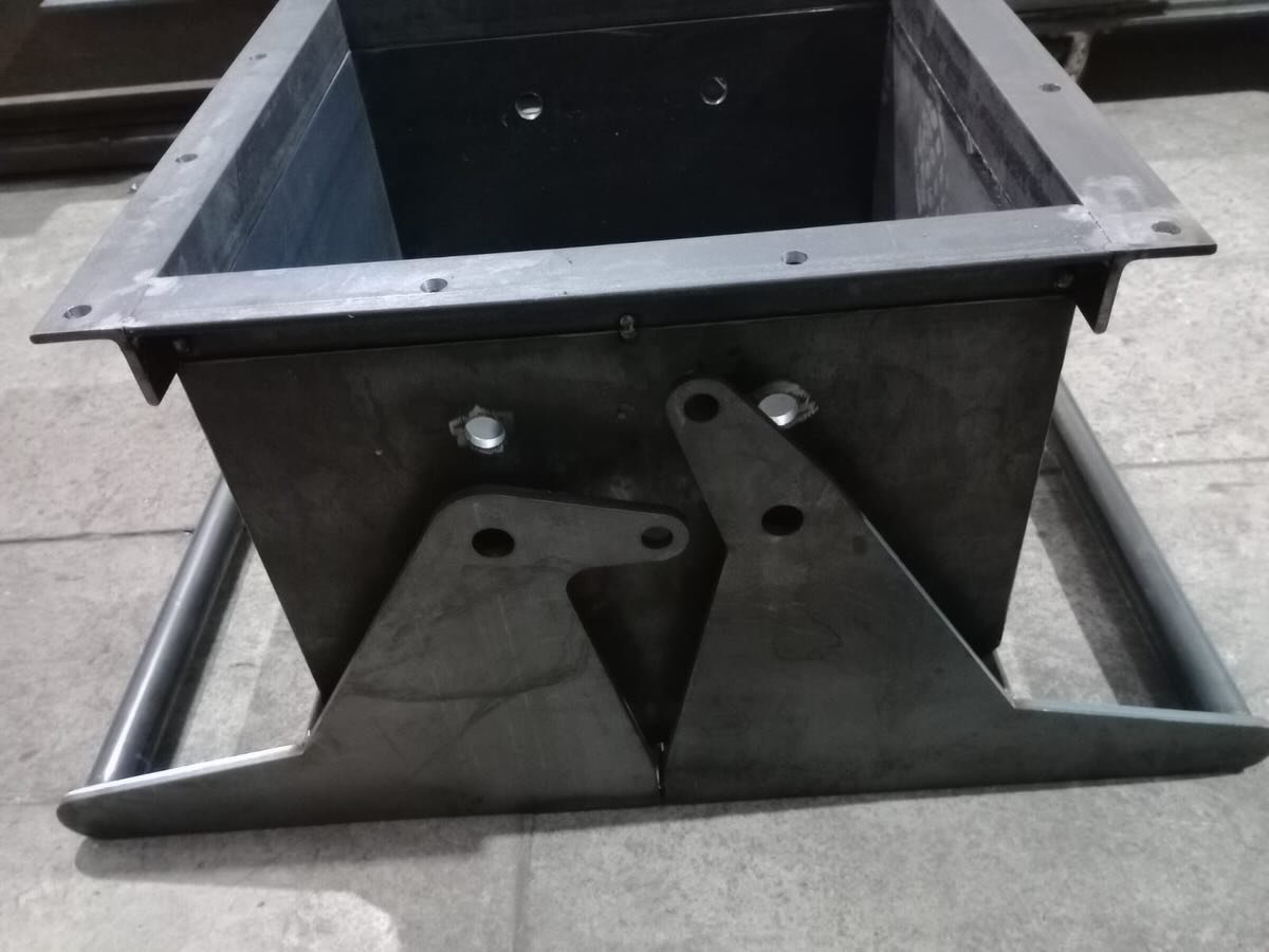 Fotografía del proyecto Baldes autovolcables realizado por DYV Servicios SRL