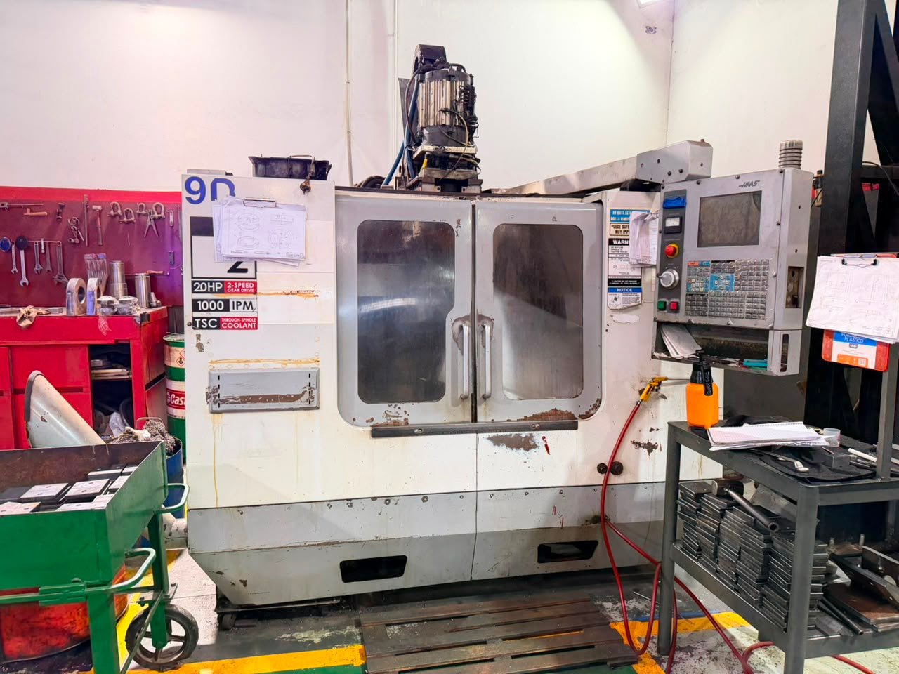 Centro de mecanizado HAS VF-2 de DYV Servicios SRL