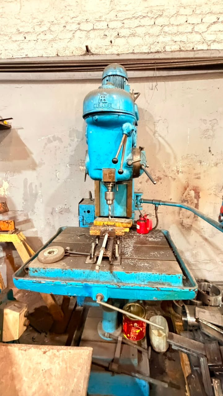 Perforadora Berardi BC30 de DYV Servicios SRL